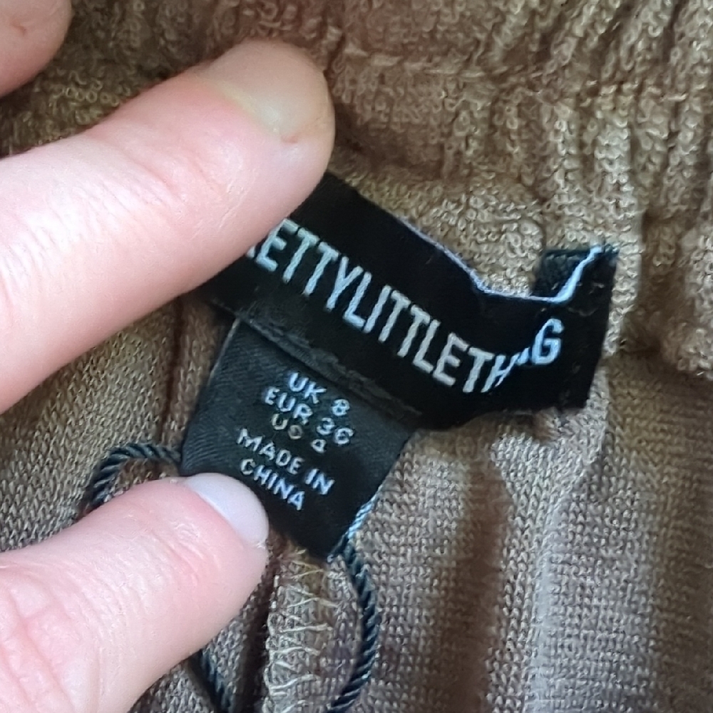 NWT PrettyLittleThing Brown Towelling Beach Shorts - Picture 4 of 8